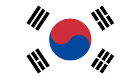 “皇马友谊赛一球惊险击败切尔西，巴斯克斯与迪亚斯各献关键进球”